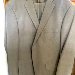 Brown plaid 3pc suit